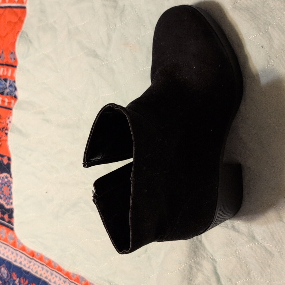 boots - Picture 2 of 5
